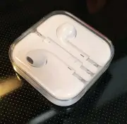 Apple MD827 EarPods with Remote & Mic for iPhone 5 5s 6 6s GENUINE BRAND NEW