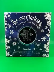 SNOWFLAKES: Create Your Own Beautiful Paper Designs By Kyung-Ah Son