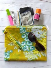Wristlet Bag Knit Crochet Project Notions Pencil Makeup Phone Travel Floral Tote