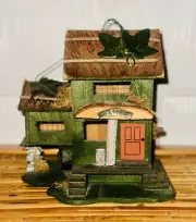 Vintage Wooden Pine Green Bed & Breakfast Style Bird House Never Used Bird House