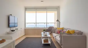 3BR Apartment Exiting Beach View Best Location Bat-Yam