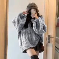在飛比找momo購物網優惠-【D.studio】韓版慵懶風復古V領寬鬆麻花毛衣(衣裙連身
