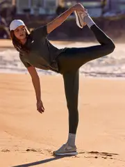 Seamless Womens Legging. Running Bare Camelflage Tights
