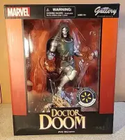 MARVEL Gallery DIORAMA Doctor Doom Walmart Exclusive Statue Diamond Select Toys
