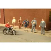 City People With Motorcycle HO gauge Bachmann 33101