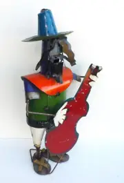 METAL ART MARIACHI SCULPTURE 23" TALL YARD ART MUSICIAN W/ BASE
