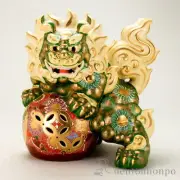 Kutani-yaki, standing lion green decoration, size 10 (personalized From Japan