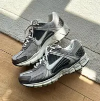 在飛比找樂天市場購物網優惠-【滿額現折300】NIKE 慢跑鞋 ZOOM VOMERO 