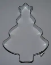 CHRISTMAS BAKE WARE METAL CHRISTMAS TREE COOKIE CUTTER UNUSED