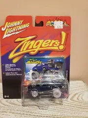 Johnny Lightning Street Freaks Zingers 1968 Pontiac Firebird Dark Blue