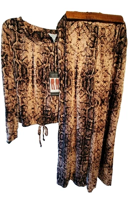 Soft Luxe Knit Sofia Vergara Medium Womens Snake Print Pajamas Sleep Set NWT