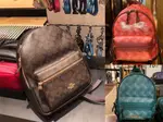 美國正品 COACH F82358、F82136 全新品 限量款 經典專櫃款 :紅色-大馬車LOGO、綠色-滿版馬車、滿版深咖草莓圖、滿版深咖紅-(中號款)雙肩後背包.雙肩包 後背包.~(保證全新OUTLET 100%正品專櫃直購入)..*VIVI SHOP*