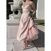 在飛比找ETMall東森購物網優惠-粉色公主重工生日氣質顯瘦吊帶裙