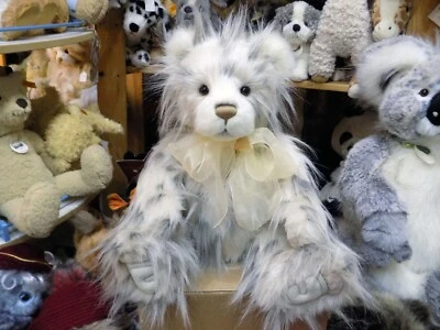 Dusty Pic No 3 By Charlie Bears CB232252A