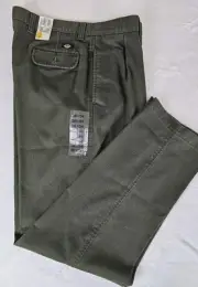 DOCKERS Khaki Pants Pleated Classic No Wrinkles Green 36 x 34