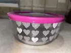 HTF Pyrex Valentine Hearts 4 Cup Bowl w Pink Lid Discontinued 2019 New