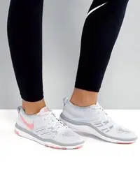 在飛比找旋轉拍賣優惠-【歐洲站】Nike Training Free TR Fly