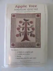NIP Apple Tree Miniature Quilt Kit by Rachel of Greenfield, 13" x 15" DIY RTF