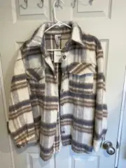 Grace & Karma Shacket Plaid Button Down Pockets "short fuz" Size Med, NWT