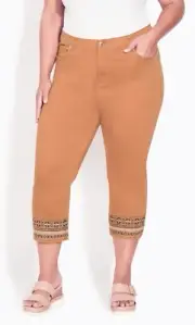 Avenue by City Chic Ladies Nicola Crop Jean Pants size 14 Colour Nutmeg