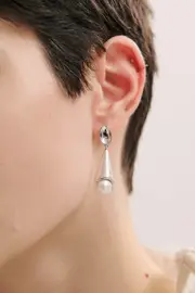 CECILI PEAR EARRING