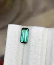 1.00 Carat Natural Green Tourmaline – Sleek Untreated Afghan Gem