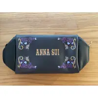 在飛比找蝦皮購物優惠-ANNA SUI x 三麗鷗明星聯名萬用皮革收納包 化妝包 