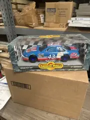 1/18 Richard Petty STP #43 Bobby Hamilton 25th Anniversary Nascar ERTL diecast