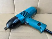 在飛比找Yahoo!奇摩拍賣優惠-"外匯嚴選'' makita 牧田 6905H 4分電動套筒