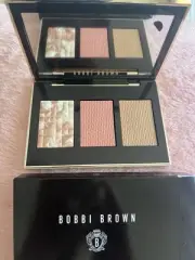 Bobbi Brown Sculpt & Glow Palette Blush Contour Highlighter, LIGHT, New In Box
