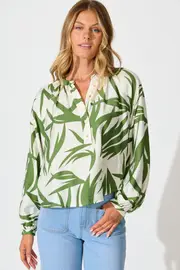 Kelsie Top Full Length Sleeve in Green Leaf Print S