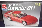 AMT 8069 ERTL 1994 Chevrolet Corvette ZR-1 1/25 Scale Plastic Model Kit