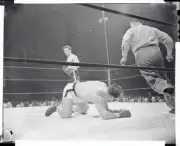 Jack Lamotta Knocks Down Tiberio Mitri During Fight 1950 Boxing Old Photo