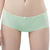 在飛比找Yahoo奇摩購物中心優惠-思薇爾 小冰冰純真風系列M-XL素面中低腰平口內褲(輕綠色)