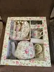 Grace Teaware Fine Porcelain 8-Piece Boxed Tea Set Green/Rose Chintz Pattern NEW