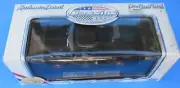 Welly 1953 Ford F-100 Pick Up Truck 1:18 Die Cast Model