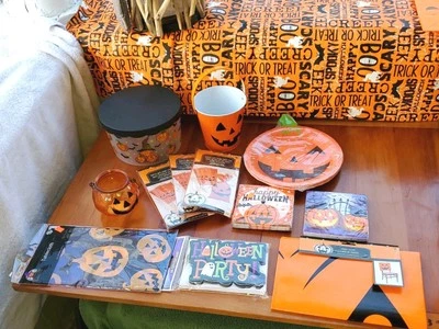 Big 127pc Lot Kids / Adult TRICK or TREAT Tableware Halloween Party Decor Metal