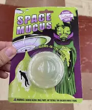 New SPACE MUCUS Accoutrements Classic Toys 11672 Alien Glow-In-The-Dark 2006 Gag