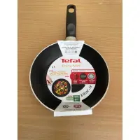 在飛比找蝦皮購物優惠-Tefal 特福不沾平底煎鍋18cm 特福Mini不沾平底煎