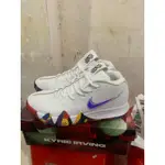 熱賣NK KYRIE 4 IV MARCH MADNESS MENS NCAA白色紅色3M多色943806-104