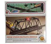 Over/Under Blinking Bridge 36 Signs and Telephone HO Scale Original Box Bachmann