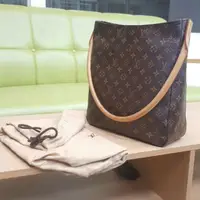 在飛比找蝦皮購物優惠-LV M51145 經典Monogram Looping大款