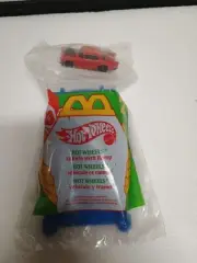 MCDONALDS HAPPY MEAL VEHICLE WITH RAMP HOT WHEELS 1957 CHEVY SEALED 1995 NIP