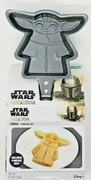 Star Wars Mandalorian Grogu Pancake Skillet Set Includes Pancake Mix and Recipe