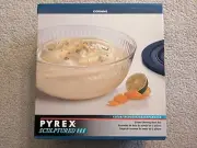 Vintage Pyrex Corning 2 Piece Serving 4.5 Quart Bowl Set. Clear Sculptured. New.