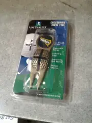 LinksWalker (NCAA) Crosshairs Divot Tool