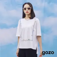 在飛比找momo購物網優惠-【gozo】散落的gozo前短後長落肩T恤(兩色)