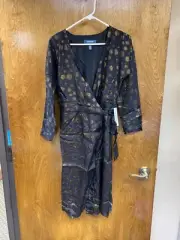 Women NWT ModCloth Black Wrap Dress Gold Metallic Dots Size Medium