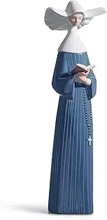 [LLADRÓ] Figure Prayerful Moment Nun Figurine in Glossy Porcelain. Religious Decorative Figure of Porcelain Nun in Soft Pastel Tones