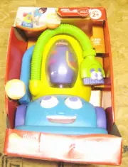 NEW NIB Playskool Dusty The Talking Vacuum Imaginary Play and Learning Toy